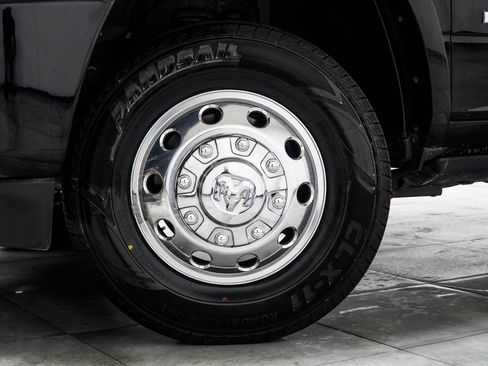 Used 2023 RAM 3500 Limited AWD/4WD image 3