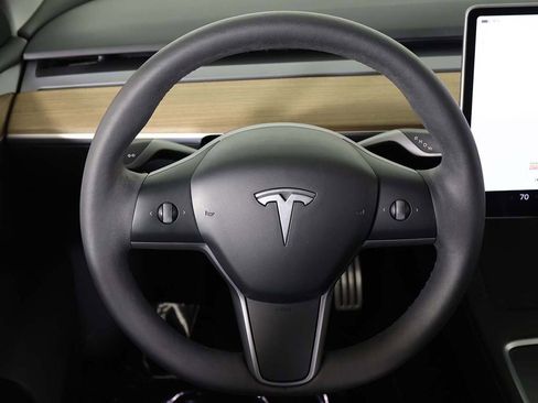 Used 2023 Tesla Model Y Long Range image 39