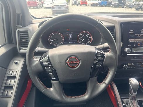 Used 2024 Nissan Frontier Pro-X RWD image 12