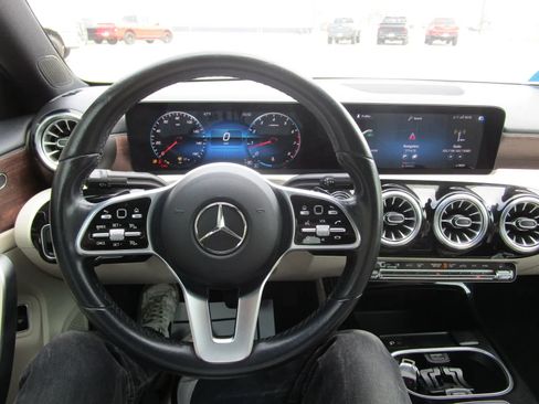 Used 2022 Mercedes-Benz A 220 4MATIC image 12