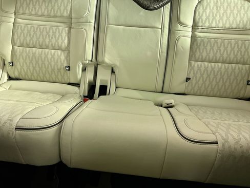 Used 2024 Lincoln Navigator Black Label image 29