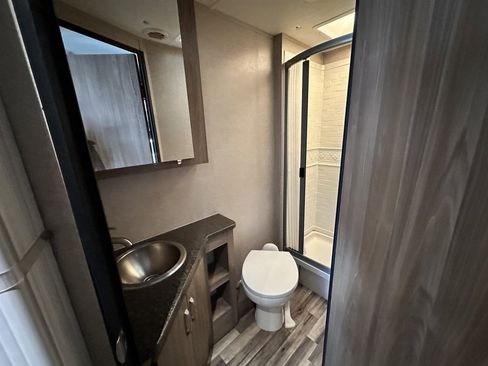 Used 2016 Mercedes-Benz Sprinter 3500 w/ Swivel Seat Package image 18