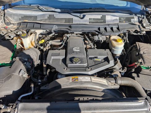 Used 2014 RAM 2500 SLT image 10