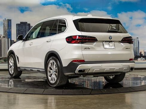 Used 2025 BMW X5 xDrive40i w/ Premium Package AWD/4WD image 9
