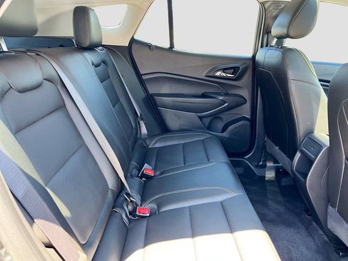 Used 2025 Chevrolet Trax ACTIV w/ Sunroof Package FWD image 27