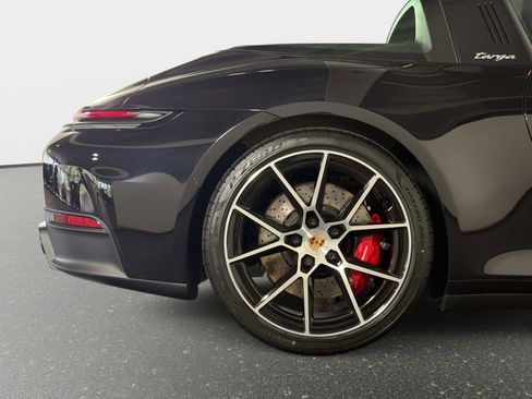 Used 2026 Porsche 911 Targa 4S AWD/4WD image 18