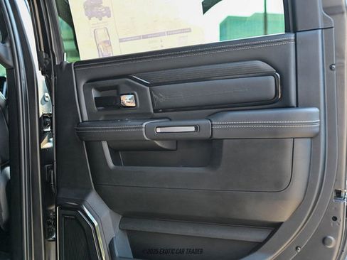 Used 2024 RAM 5500 4x4 Crew Cab image 94