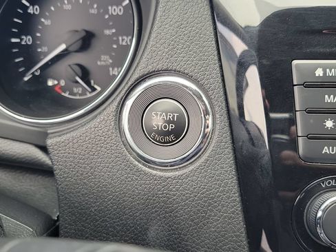 Used 2020 Nissan Rogue SL FWD image 23