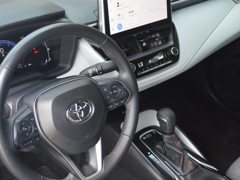 Used 2025 Toyota Corolla FX w/ Convenience Package FWD image 25
