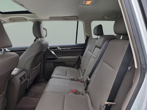 Used 2018 Lexus GX 460 image 20