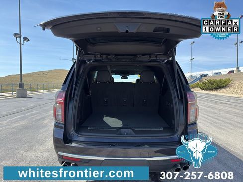 Used 2024 Chevrolet Suburban Premier AWD/4WD image 15