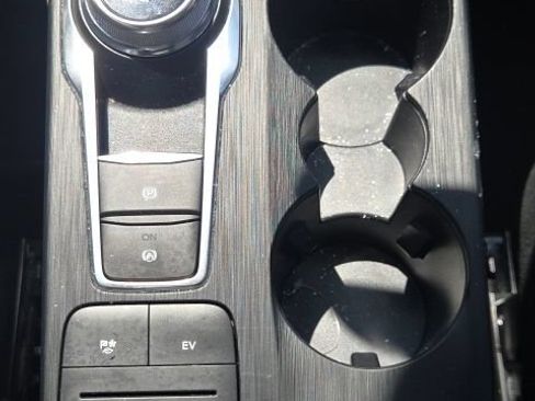 Used 2020 Ford Escape SE FWD image 34