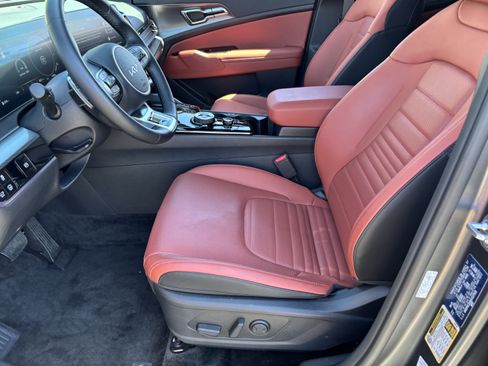 Certified 2025 Kia Sportage SX Prestige AWD/4WD image 17