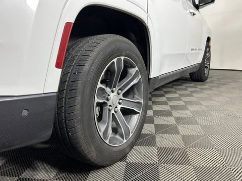 Used 2022 Jeep Grand Wagoneer Series I image 5