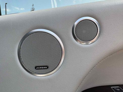 Used 2017 Land Rover Range Rover Supercharged image 50