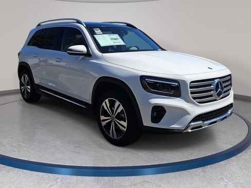 New 2026 Mercedes-Benz GLB 250 image 3