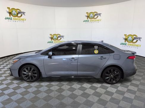Used 2025 Toyota Corolla SE FWD image 6