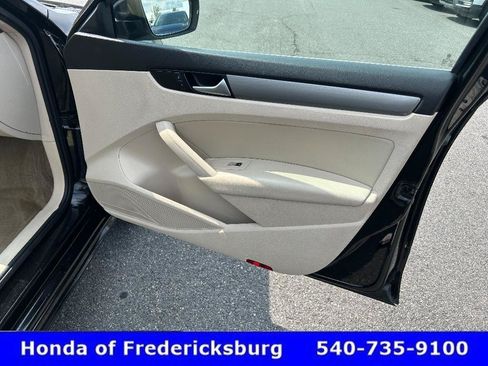 Used 2015 Volkswagen Passat TDI SE FWD image 13