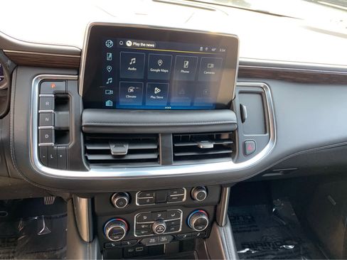 Used 2022 Chevrolet Suburban LT image 18