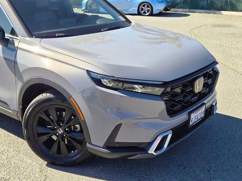 Used 2024 Honda CR-V Sport Touring image 3