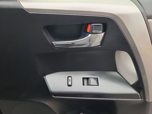 Used 2017 Toyota RAV4 XLE FWD image 24