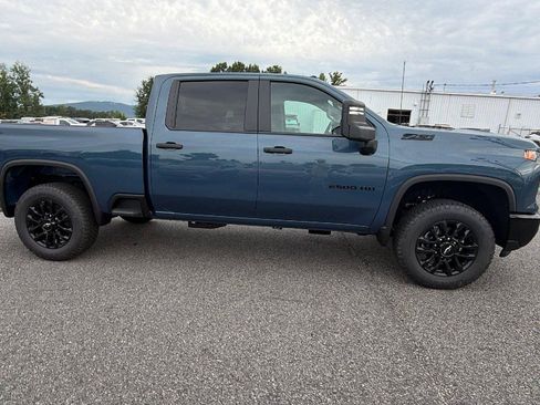 New 2026 Chevrolet Silverado 2500 Custom w/ Custom Value Package AWD/4WD image 7