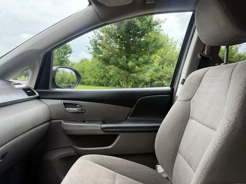 Used 2014 Honda Odyssey EX image 28