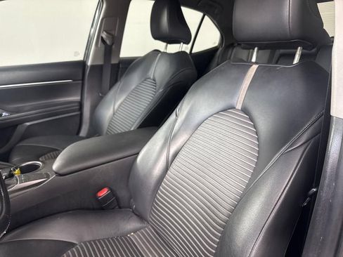 Used 2022 Toyota Camry SE FWD image 22