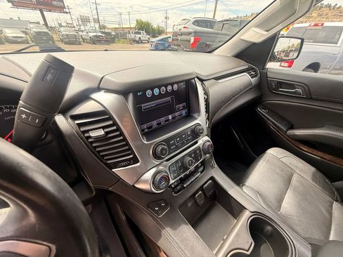 Used 2017 Chevrolet Suburban LT AWD/4WD image 13