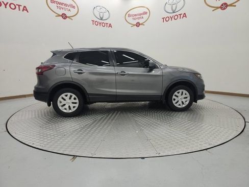 Used 2020 Nissan Rogue Sport S FWD image 3