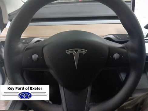 Used 2021 Tesla Model 3 Standard Range Plus image 23