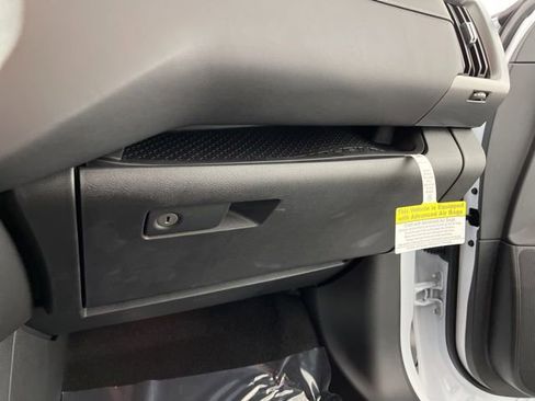 New 2025 Nissan Pathfinder SL image 38