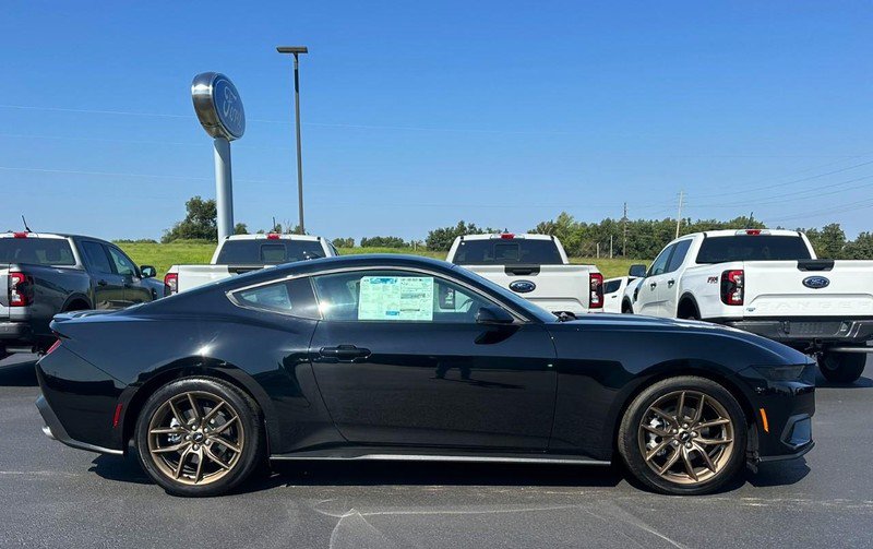 Used 2025 Ford Mustang Premium RWD image 2