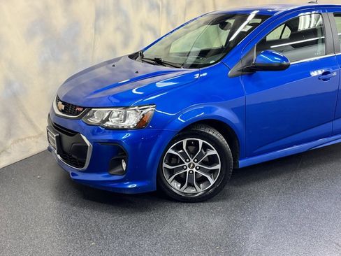 Used 2017 Chevrolet Sonic LT w/ Convenience Package image 2