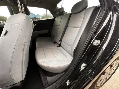 Used 2019 Kia Rio S image 11