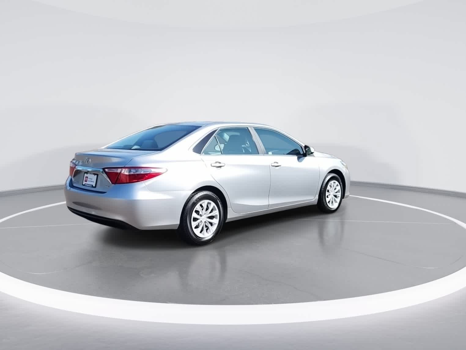 Certified 2016 Toyota Camry LE FWD image 8