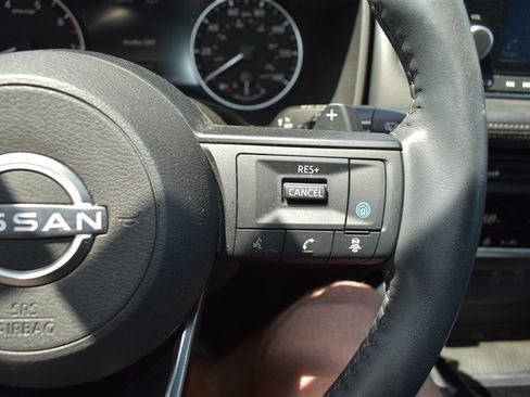 Used 2024 Nissan Rogue SV w/ SV Premium Package AWD/4WD image 16