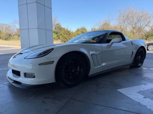 Used 2010 Chevrolet Corvette Grand Sport w/ Preferred Equipment Group image 2