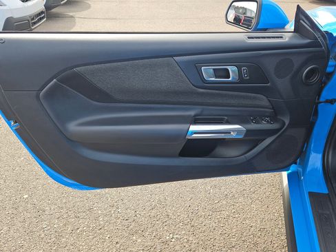 Used 2024 Ford Mustang EcoBoost image 11