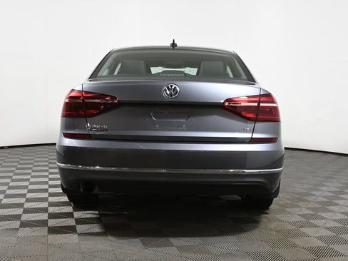 Used 2019 Volkswagen Passat 2.0T Wolfsburg FWD image 10