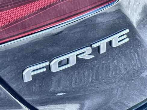 Used 2024 Kia Forte LXS FWD image 10