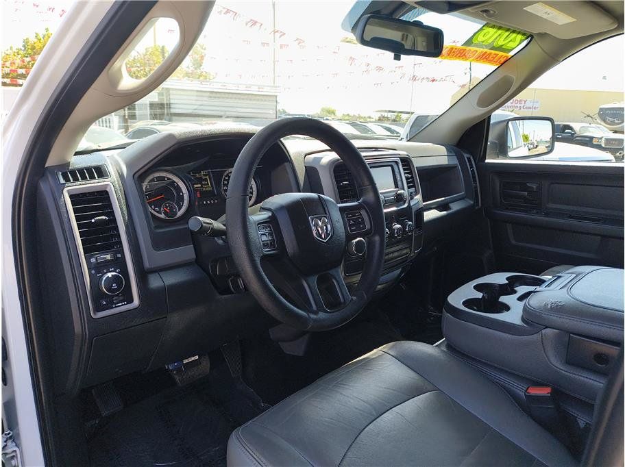 Used 2016 RAM 1500 Express RWD image 5