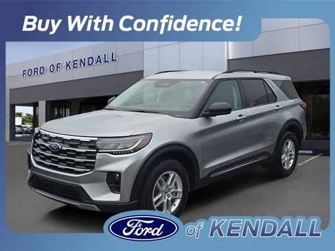 Used 2025 Ford Explorer Active w/ Active Comfort Package image 1