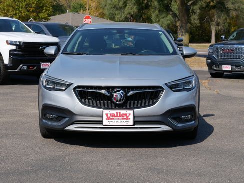 Used 2018 Buick Regal Preferred w/ Sights and Sounds Package image 2