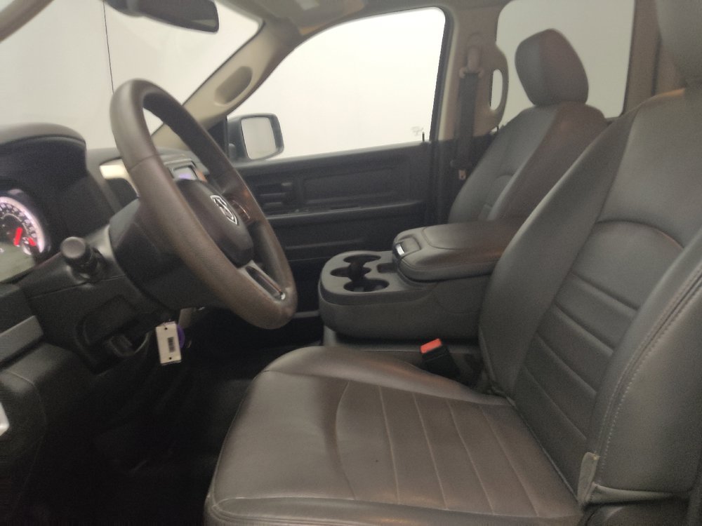 Used 2020 RAM 1500 Tradesman w/ Chrome Appearance Group RWD image 17
