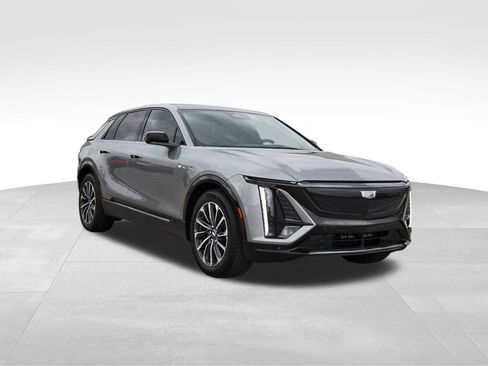New 2026 Cadillac Lyriq Sport image 1