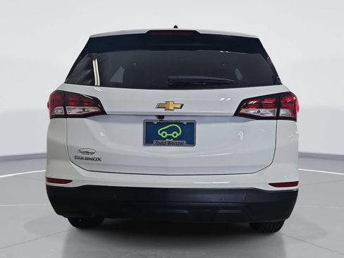 Certified 2024 Chevrolet Equinox LS w/ LS Convenience Package FWD image 5