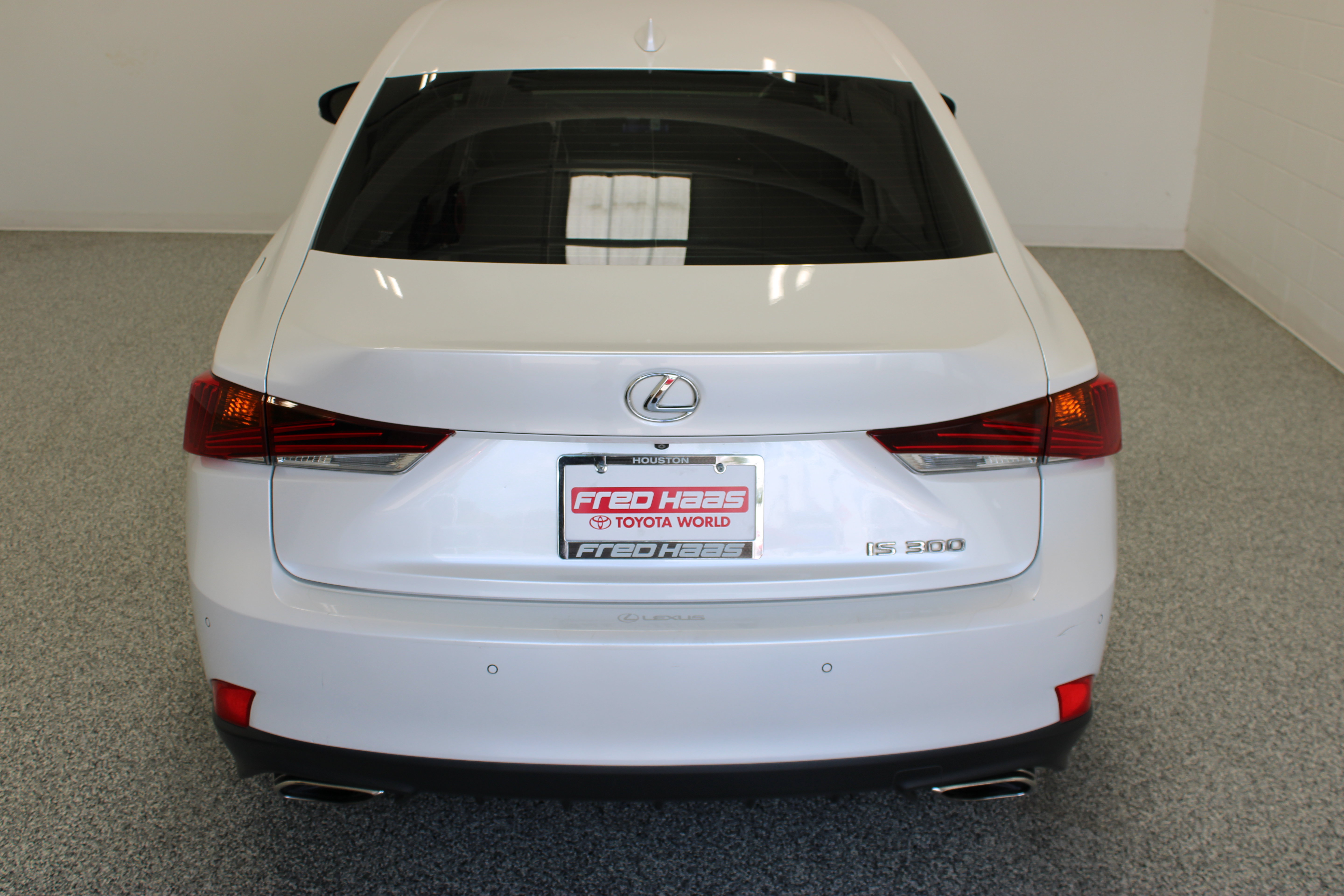 Used 2019 Lexus IS 300 w/ Premium Package RWD image 9