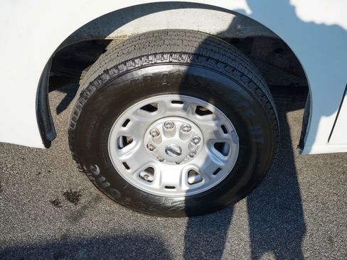 Used 2021 Nissan NV 2500 SV image 21