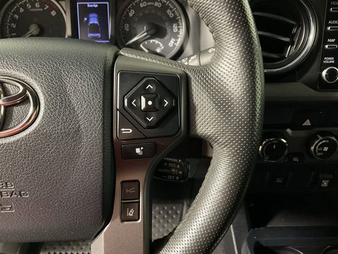 Used 2020 Toyota Tacoma TRD Off-Road image 23